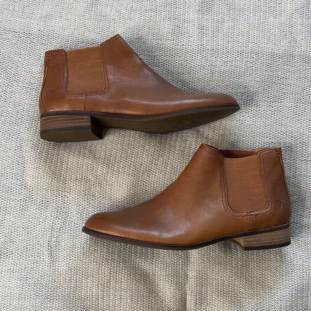 Frye Boots NWOT